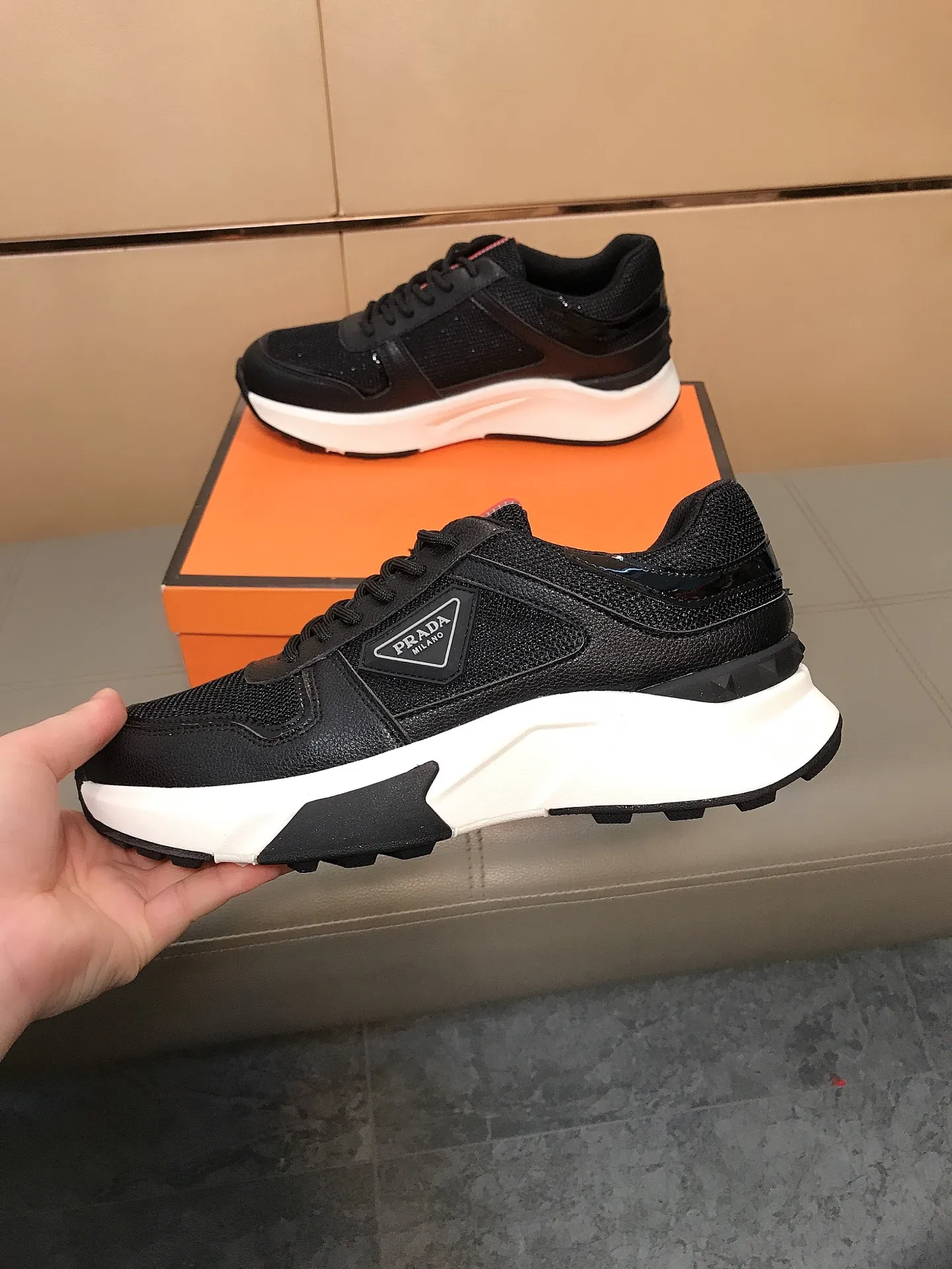 Ex-factory price 442 💎💎🆕Prada's latest casual and fashionable men's shoes👟hot style💥simple and elegant style, exclusive for trendy men. Unique latest brand elements👑, fashionable and generous, imported cowhide stitching and breathable fabrics, comfortable lining + sheepskin feet, super comfortable and wear-resistant outsole, classic model taken in kind, size: 38-44